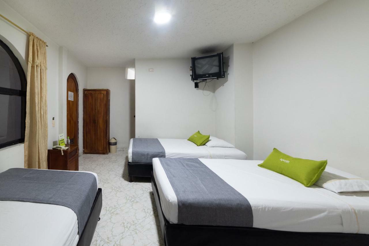 Ayenda 1234 Imperio 70 호텔 메딜린 외부 사진