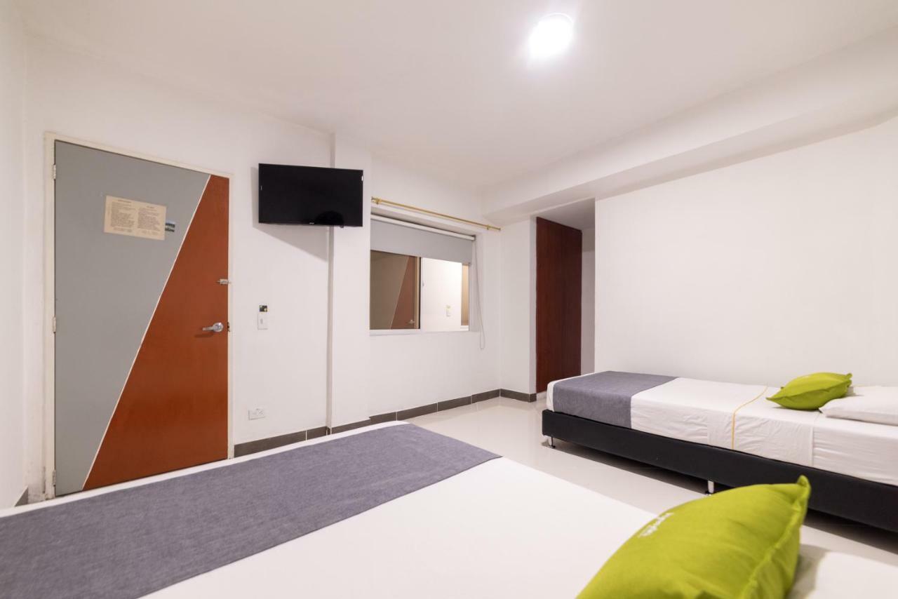 Ayenda 1234 Imperio 70 호텔 메딜린 외부 사진